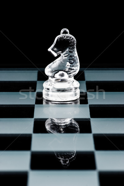 Glas schaken ridder schaakstuk boord sport Stockfoto © naumoid