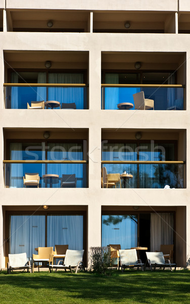 Hôtel façade vide chaises grec plage [[stock_photo]] © naumoid