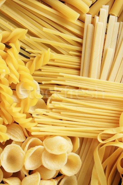 Foto d'archivio: Pasta · grano · spaghetti · sani · conchiglie · varietà