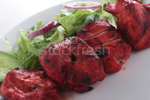 Pui indian kebab flacără gratar salată Imagine de stoc © neillangan