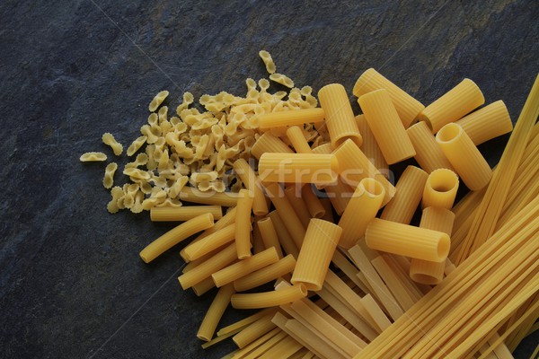 Pasta tarwe spaghetti gezonde schelpen variëteit Stockfoto © neillangan