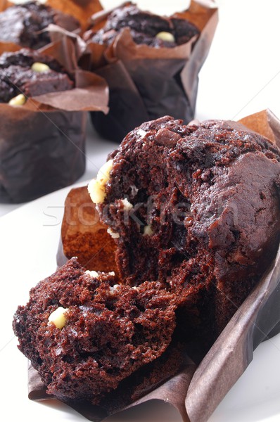 Chocolade muffins vers gebakken chip koffie Stockfoto © neillangan