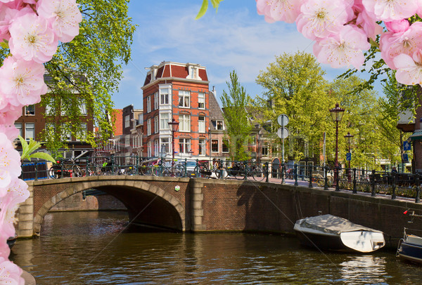 Csatorna gyűrű Amszterdam kilátás óváros tavasz Stock fotó © neirfy