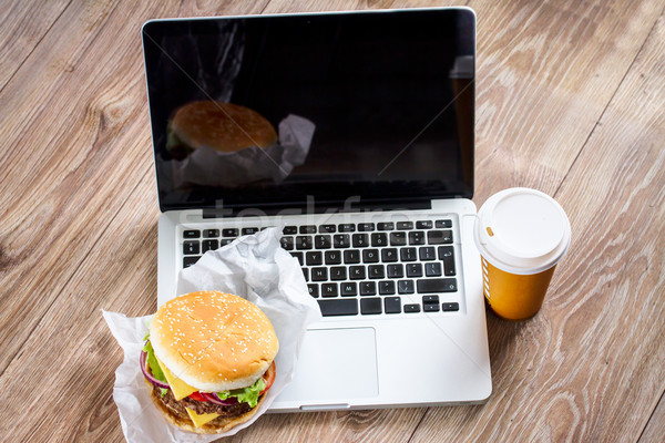Mangiare lavoro luogo fast food burger caffè Foto d'archivio © neirfy