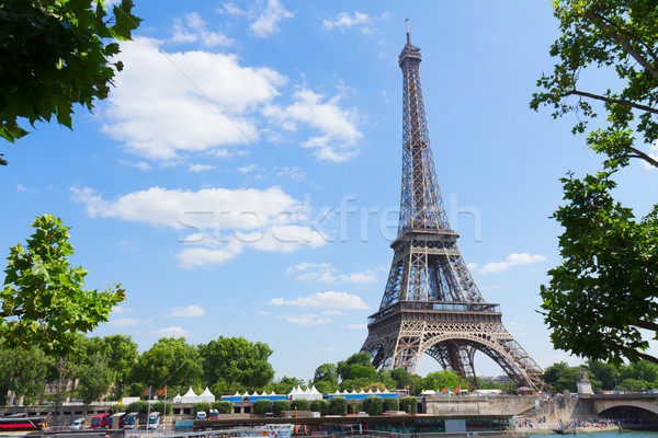 Eiffel tur nehir Eyfel Kulesi ağaç yeşil yaprakları Stok fotoğraf © neirfy