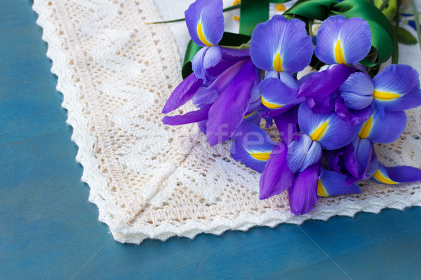 Köteg írisz virágok fektet asztal természet Stock fotó © neirfy
