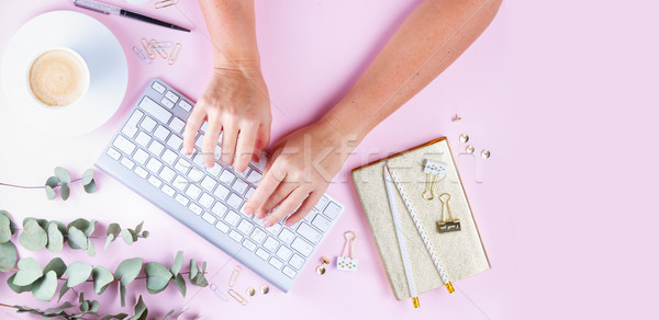 Otthoni iroda munkaterület valaki kezek gépel fehér Stock fotó © neirfy