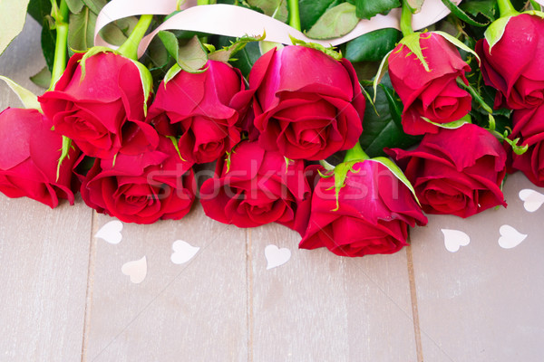Stockfoto: Rood · rozen · hout · donkere · valentijnsdag