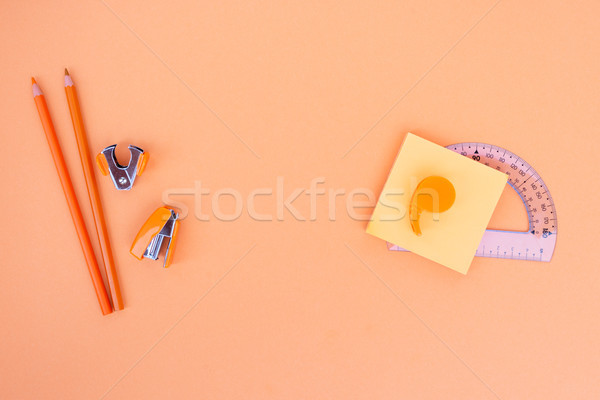 Zurück in die Schule Schule Bürobedarf orange Kopie Raum Büro Stock foto © neirfy