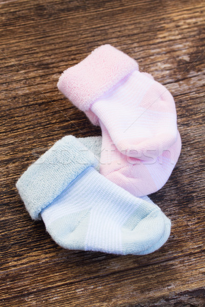 Baby roze Blauw sokken pasgeboren houten Stockfoto © neirfy