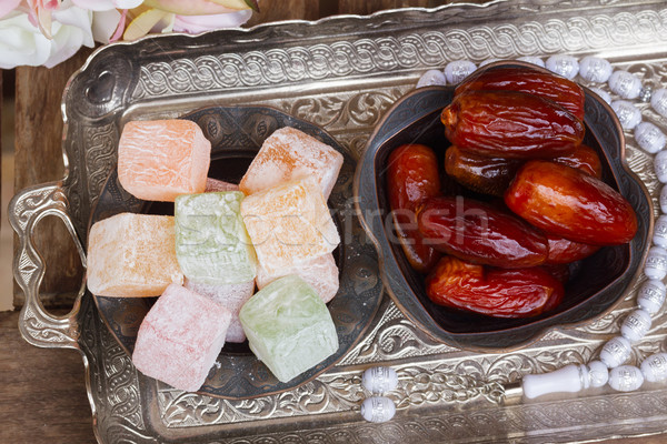 Turks datum vruchten zilver dienblad Stockfoto © neirfy