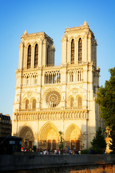 Notre Dame-katedrális Párizs Franciaország homlokzat nyár nap Stock fotó © neirfy