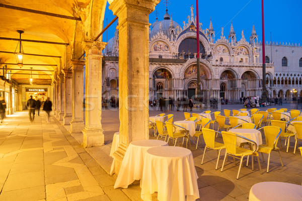 Catedrală Venetia pătrat cafenea biserică Italia Imagine de stoc © neirfy