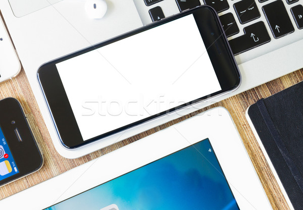 Stockfoto: Ingesteld · telefoon · scherm · toetsenbord · laptop