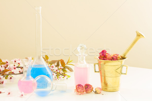 высушите цветы бутылок нефть лист Сток-фото © neirfy
