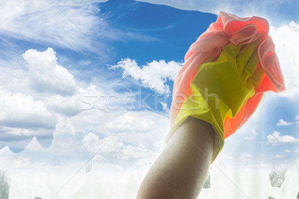 Limpieza de primavera mano amarillo guantes limpieza ventana Foto stock © neirfy