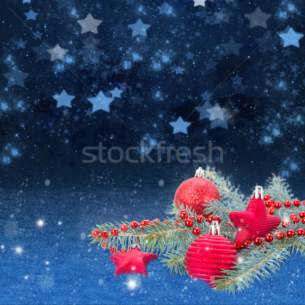 Roşu Crăciun decoratiuni molid albastru stele Imagine de stoc © neirfy