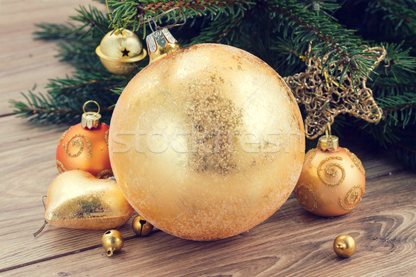 Stock fotó: Arany · karácsony · labda · dekoráció · friss · örökzöld