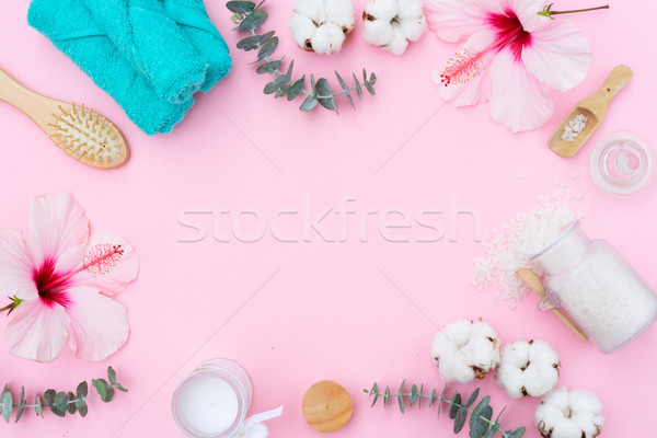 Frumuseţe bumbac natural săpun smântână prosoape Imagine de stoc © neirfy