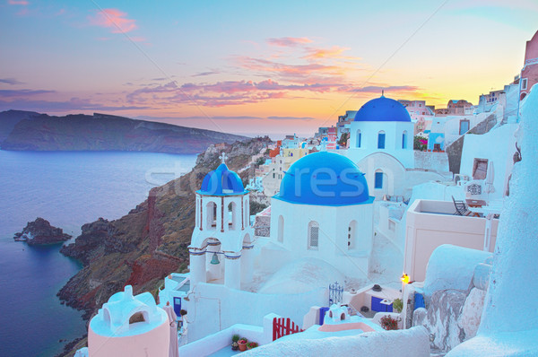 Foto stock: Tradicional · griego · pueblo · santorini · azul · iglesias