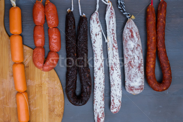 Foto stock: Carne · salchichas · colgante · rack · mercado · alimentos