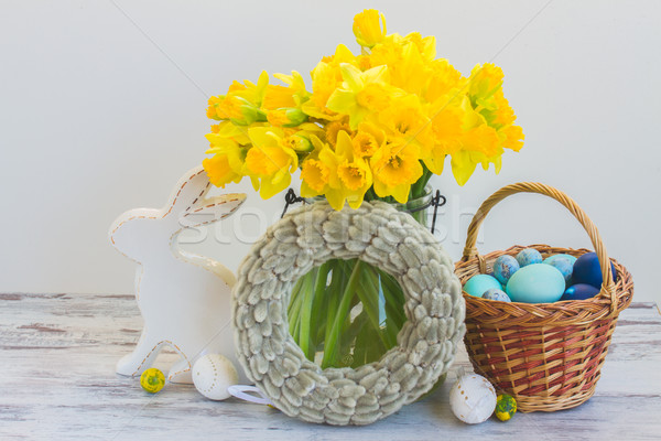 Húsvéti tojások vadászat fehér nyúl tojások koszorú Stock fotó © neirfy