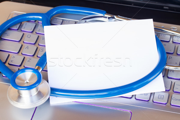 Estetoscópio caderno teclado cópia espaço internet médico Foto stock © neirfy