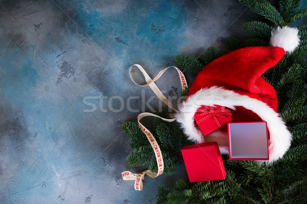 Navidad escena sombrero hojas perennes árbol papá noel Foto stock © neirfy