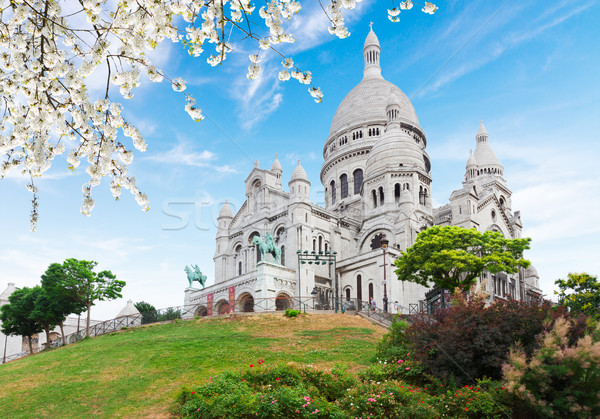 Biserică Paris vedere lume faimos primăvară Imagine de stoc © neirfy