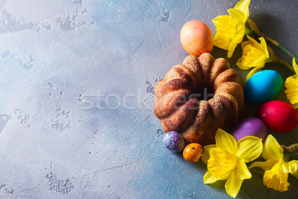 Cake eieren Pasen gele bloemen gekleurde eieren grijs Stockfoto © neirfy