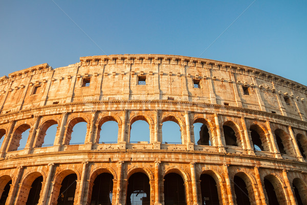Colosseum apus Roma Italia ruine răsărit Imagine de stoc © neirfy