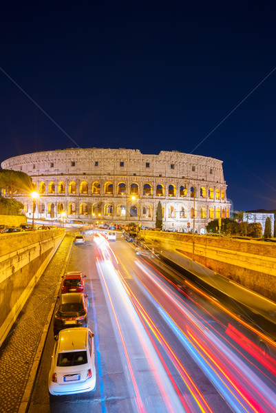 Stockfoto: Colosseum · Rome · Italië · verlicht · verkeerslichten