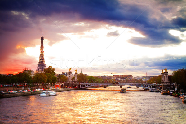 Brücke Eiffelturm Paris Sonnenuntergang Frankreich Retro Stock foto © neirfy