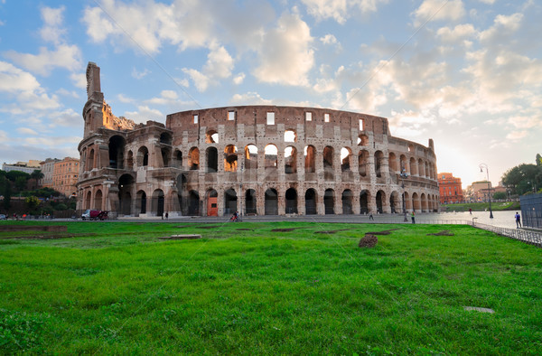 Colosseum apus Roma Italia ruine antic Imagine de stoc © neirfy