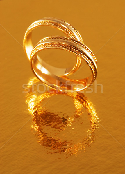 Dois dourado anéis de casamento casamento casal metal Foto stock © Nejron