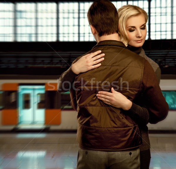 Stockfoto: Mooie · paar · treinstation · vrouw · vrouwelijke