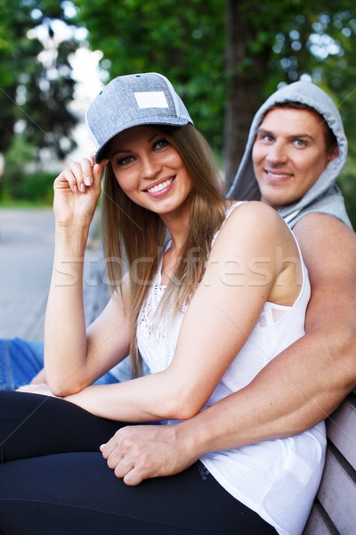 Foto stock: Jóvenes · feliz · sonriendo · deportivo · Pareja · sesión