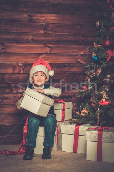 Stockfoto: Weinig · jongen · geschenkdoos · kerstboom · houten