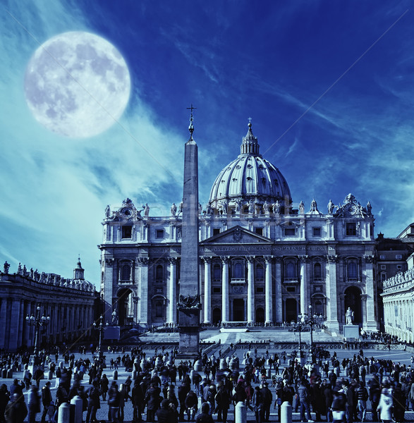 Widoku St Peters Basilica noc czasu niebo miasta Zdjęcia stock © Nejron