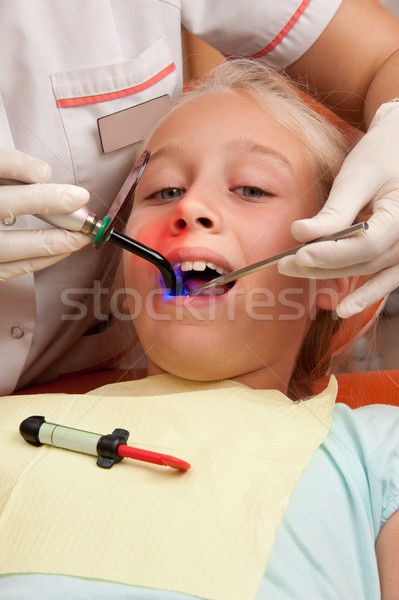 Stockfoto: Tienermeisje · tandarts · hand · kind · gezondheid · geneeskunde