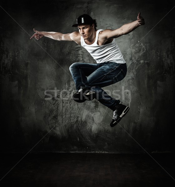Hombre bailarín jóvenes equilibrio moderna Foto stock © Nejron
