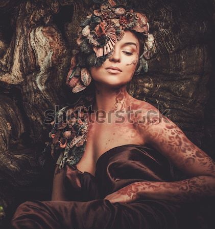 Tatuado bela mulher velho assustador interior menina Foto stock © Nejron