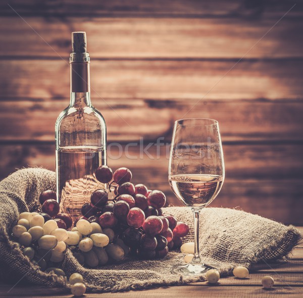 Flasche rot weiß Glas Trauben Sack Stock foto © Nejron