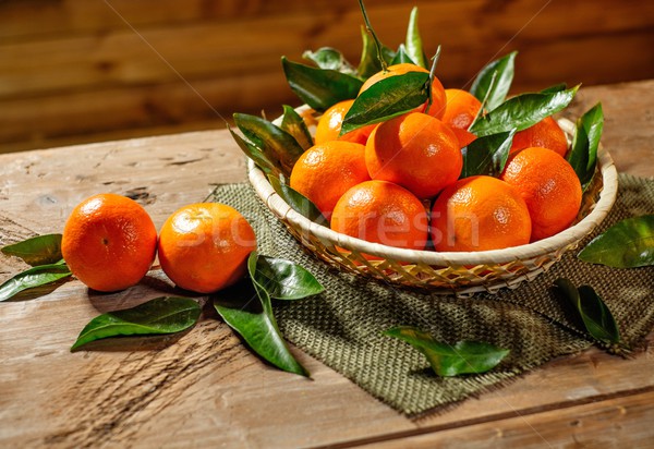 [[stock_photo]]: Panier · savoureux · table · en · bois · nature · santé · orange