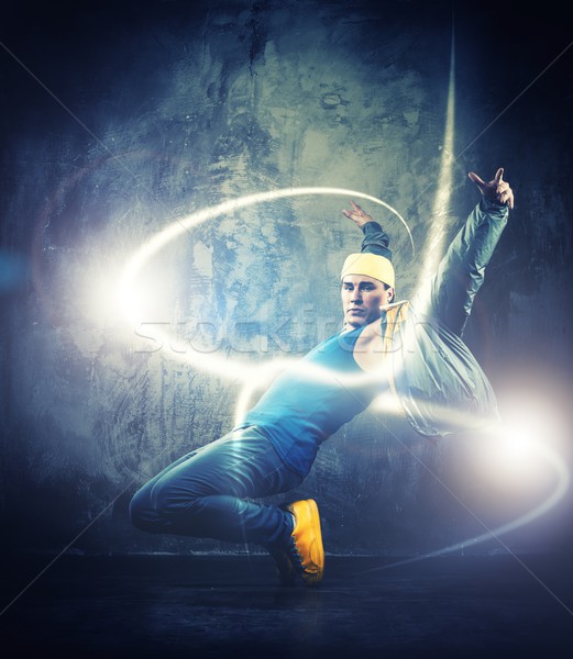 Stijlvol man danser tonen magie rond Stockfoto © Nejron