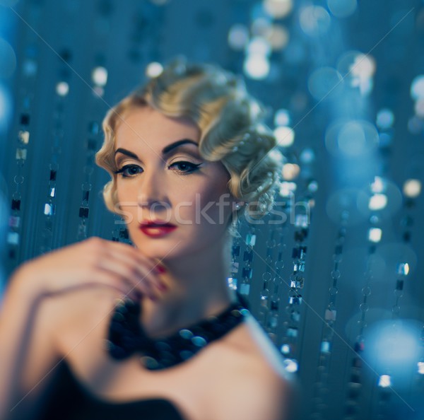 Elegant retro femeie frumos coafura Imagine de stoc © Nejron