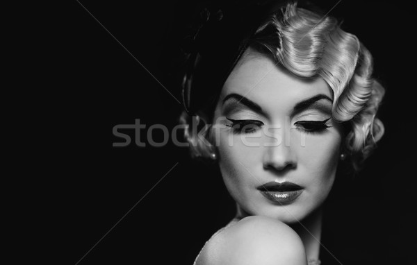 Elegant retro femeie Imagine de stoc © Nejron
