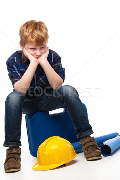 Unatkozik kicsi szerelő fiú ül szerszámosláda Stock fotó © Nejron