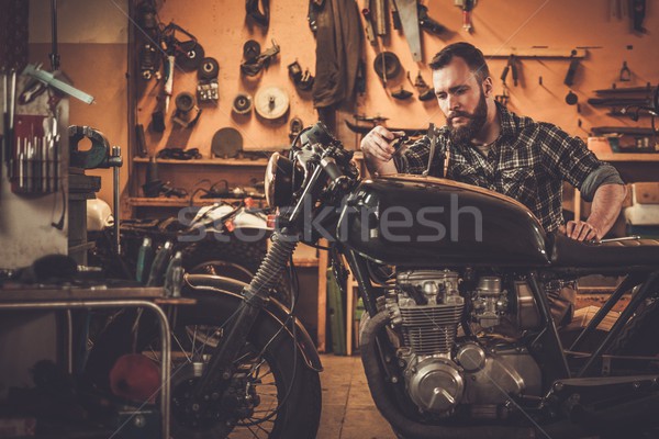 механиком здании Vintage стиль мотоцикл Сток-фото © Nejron