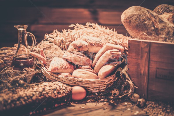 自製 表 麵包 小麥 商業照片 © Nejron